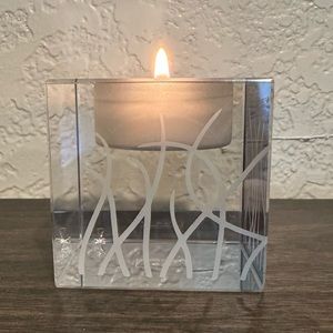 Simon + Designs Etched Crystal Tea Light Holder